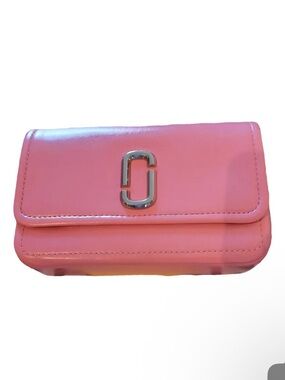 Marc Jacobs Pink Leather Snapshot Compact Crossbody with matching wallet new